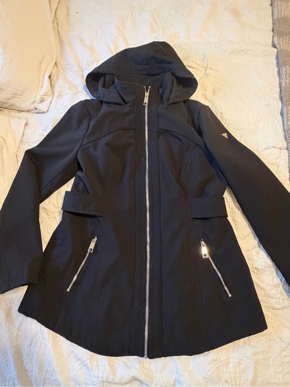 Guess women’s Black Hooded Water Resistant Jacket, Size L